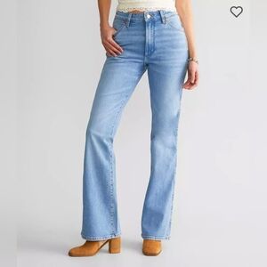 Wrangler Westward high rise boot cut jean size 29